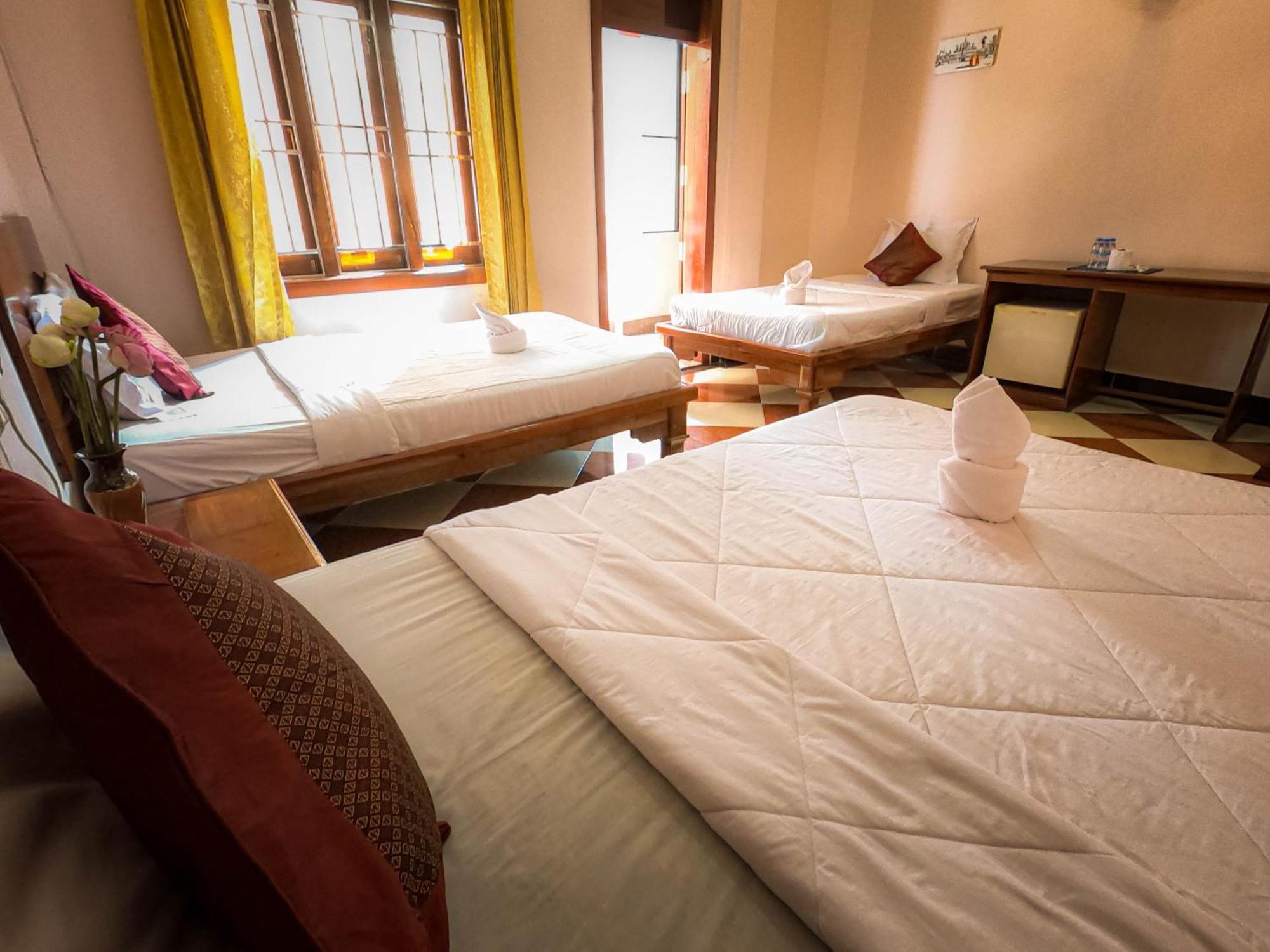 Triple Room with Balcony