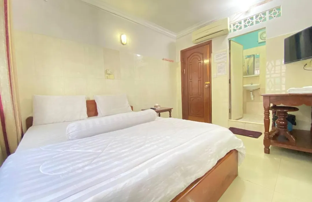 Empire House, Phnom Penh-1