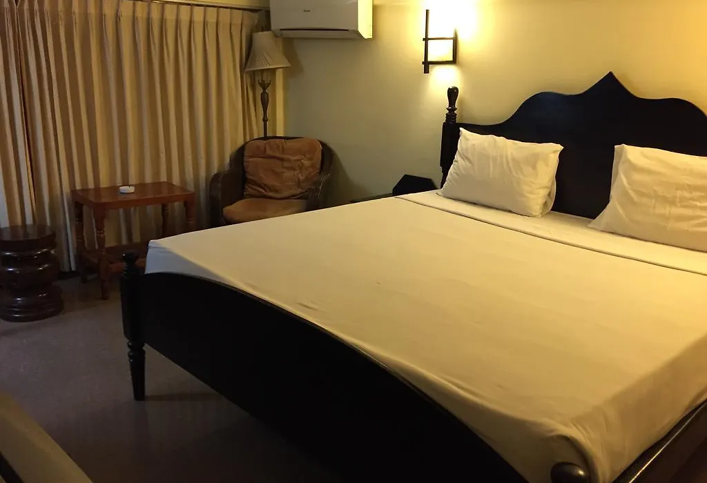 Amber House-1